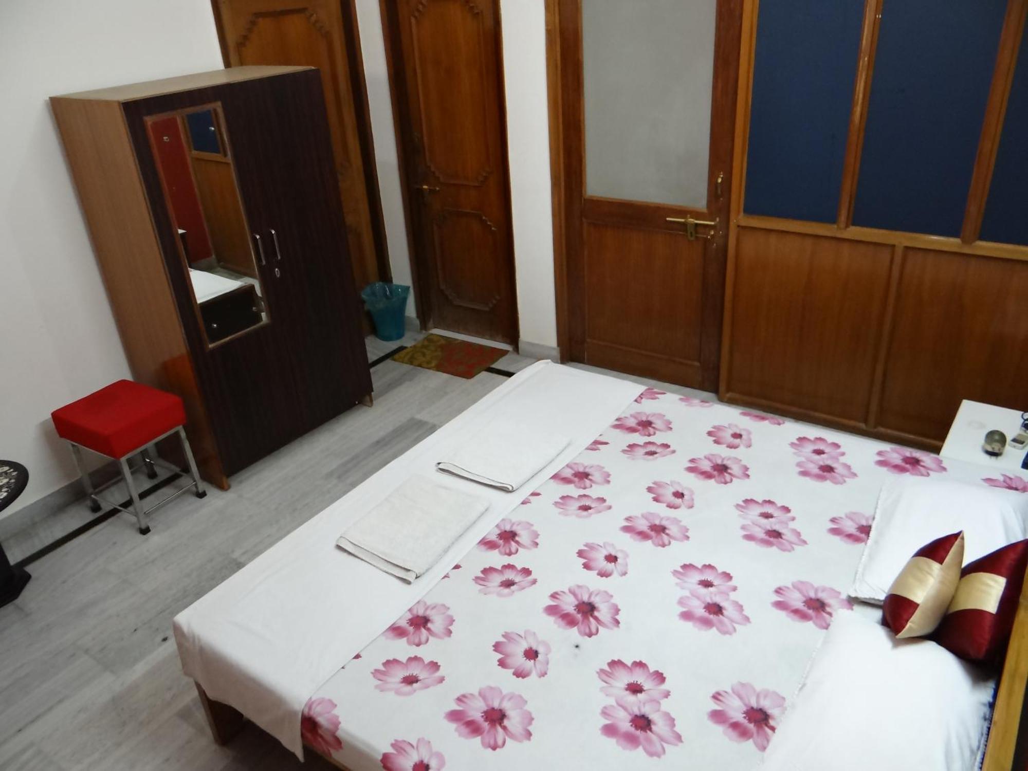 N Homestay Agra Tajganj Екстер'єр фото