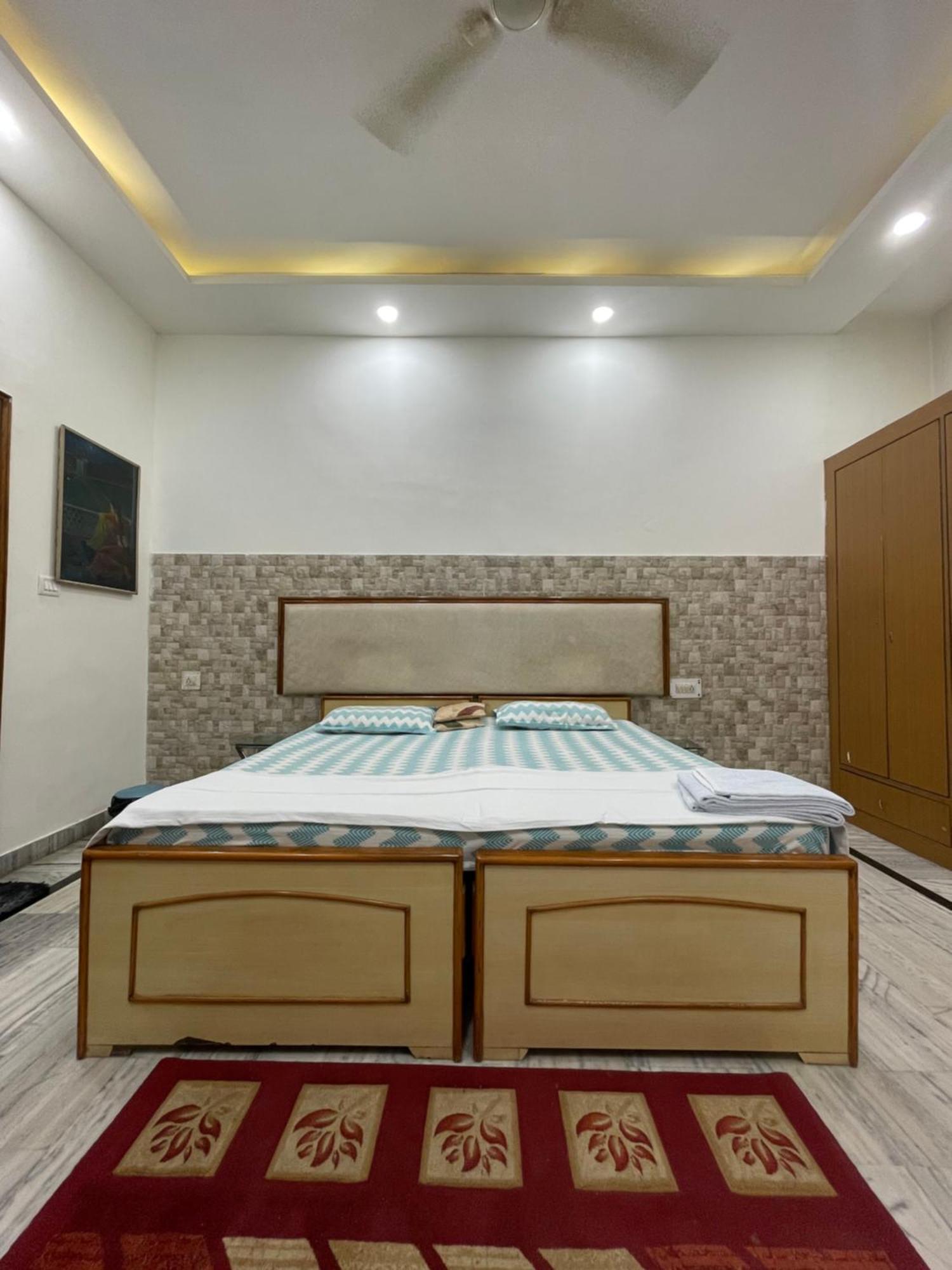 N Homestay Agra Tajganj Екстер'єр фото