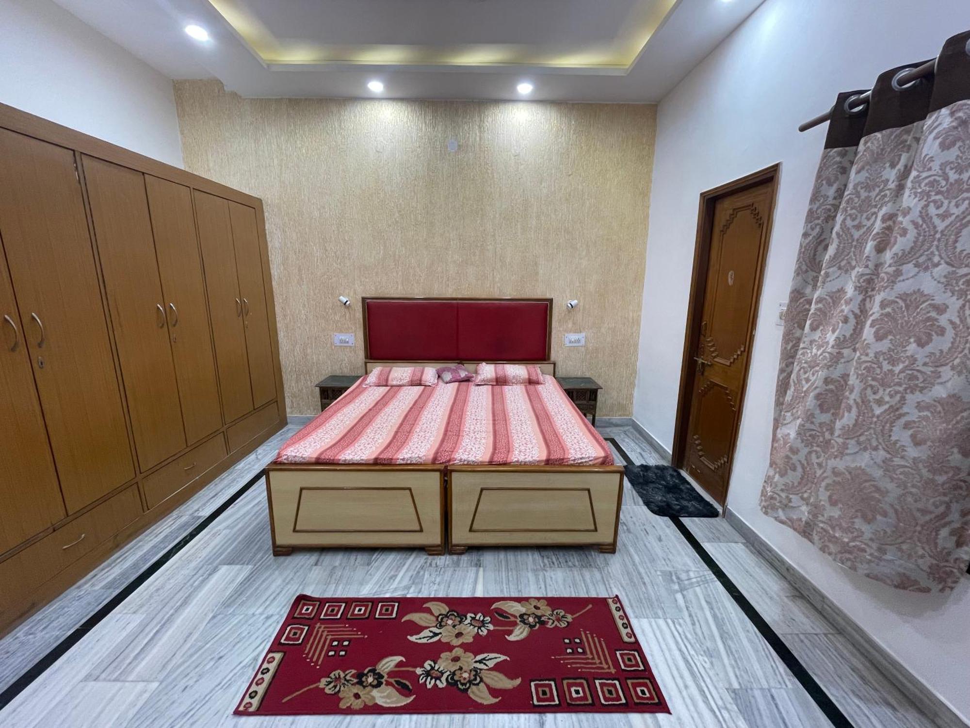 N Homestay Agra Tajganj Екстер'єр фото
