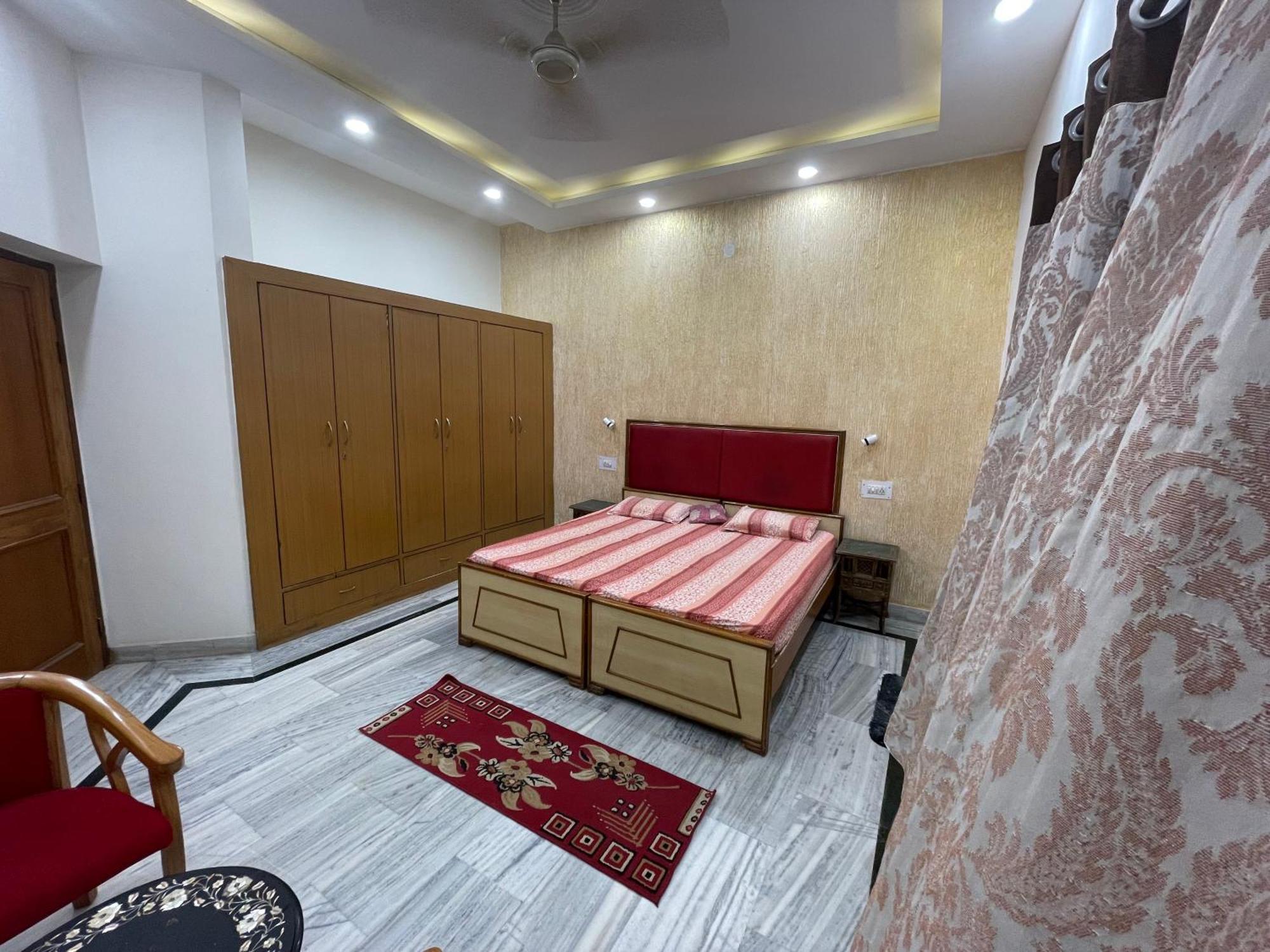 N Homestay Agra Tajganj Екстер'єр фото