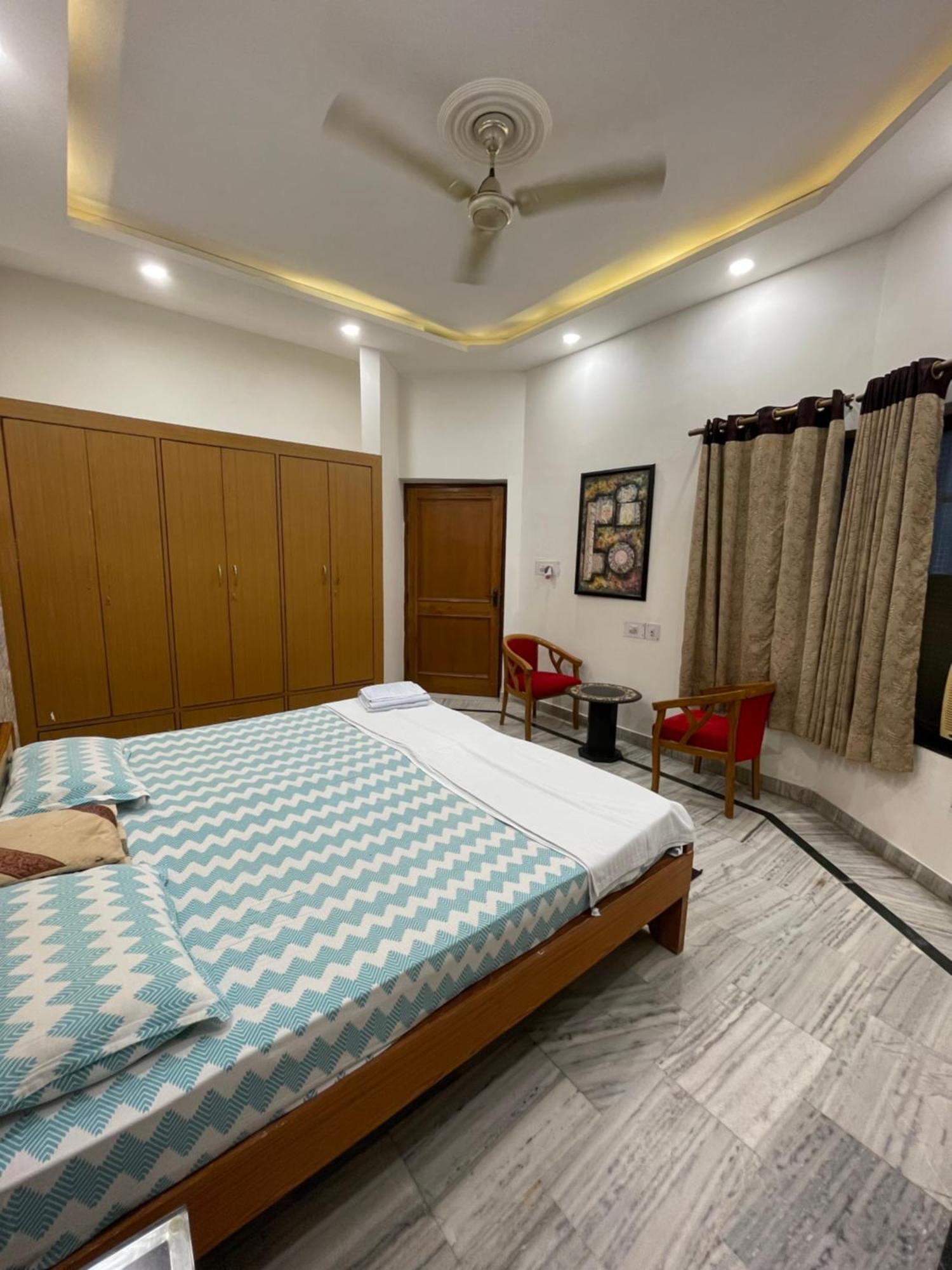 N Homestay Agra Tajganj Екстер'єр фото
