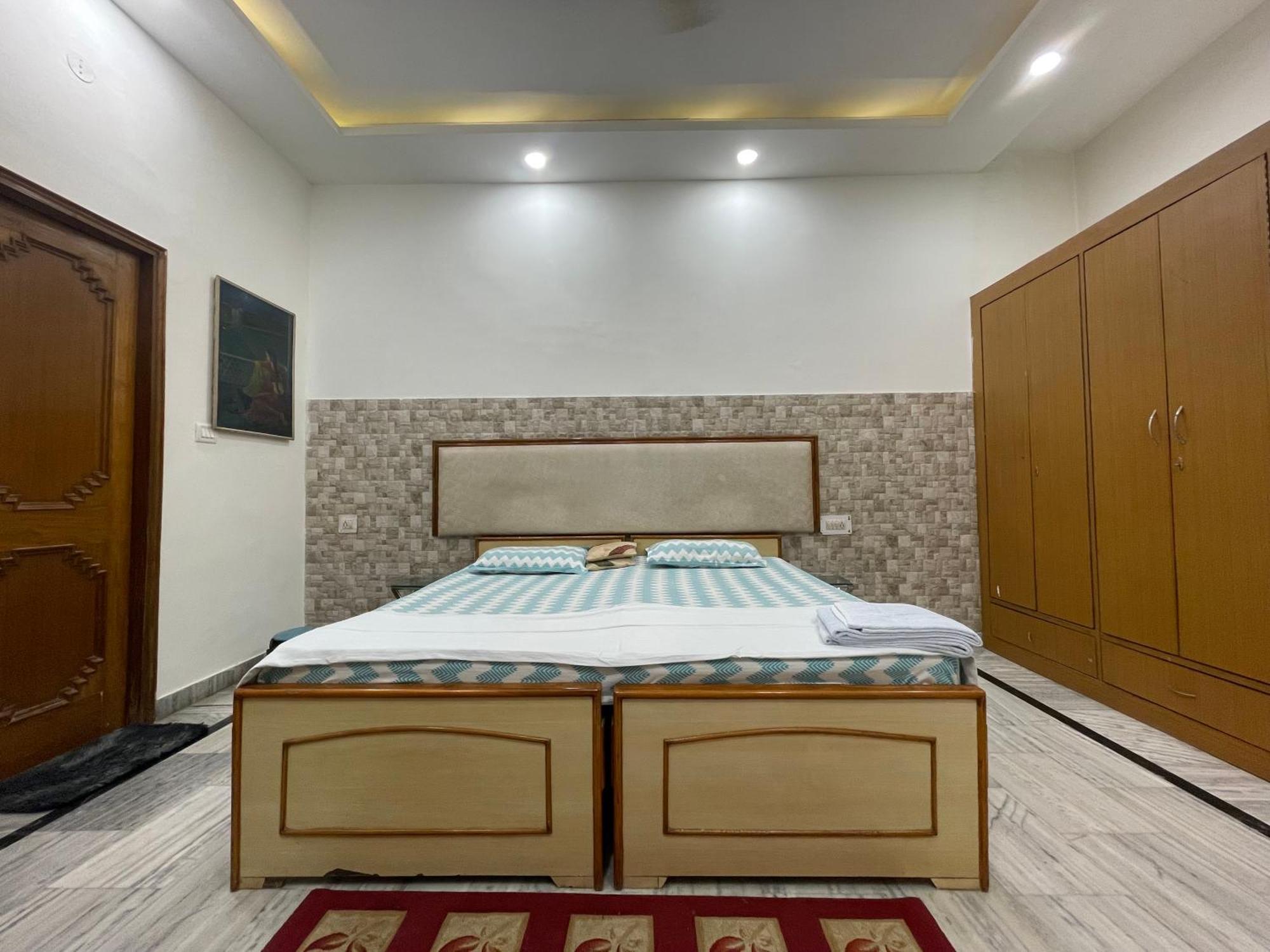 N Homestay Agra Tajganj Екстер'єр фото