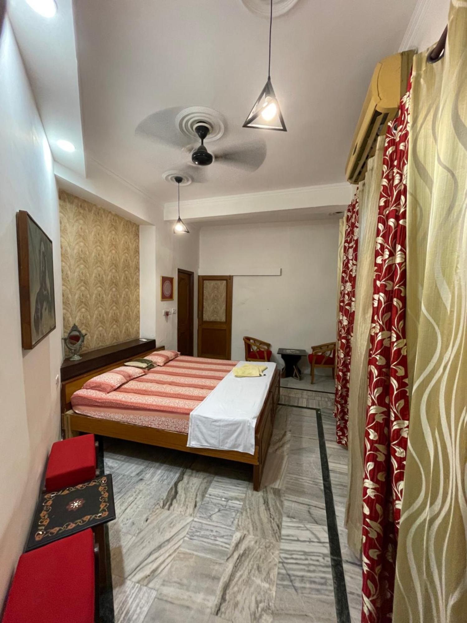 N Homestay Agra Tajganj Екстер'єр фото