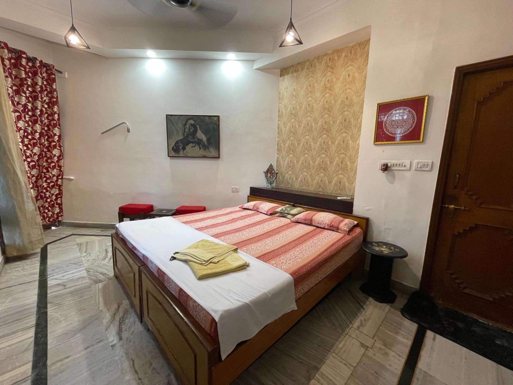 N Homestay Agra Tajganj Екстер'єр фото