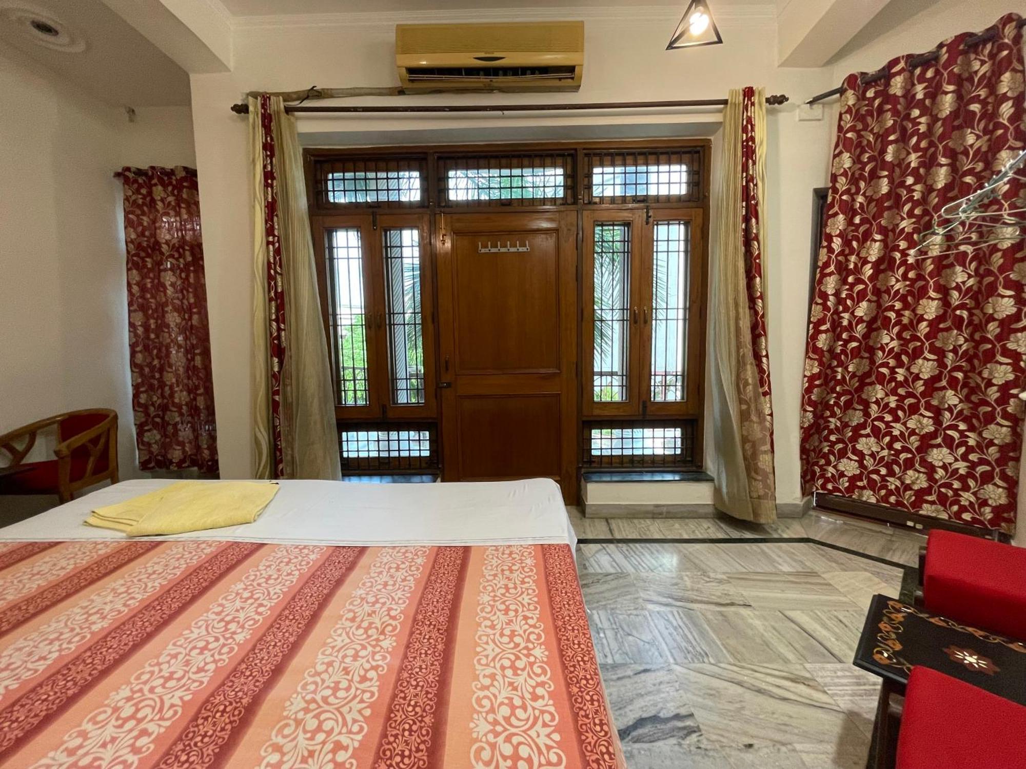 N Homestay Agra Tajganj Екстер'єр фото